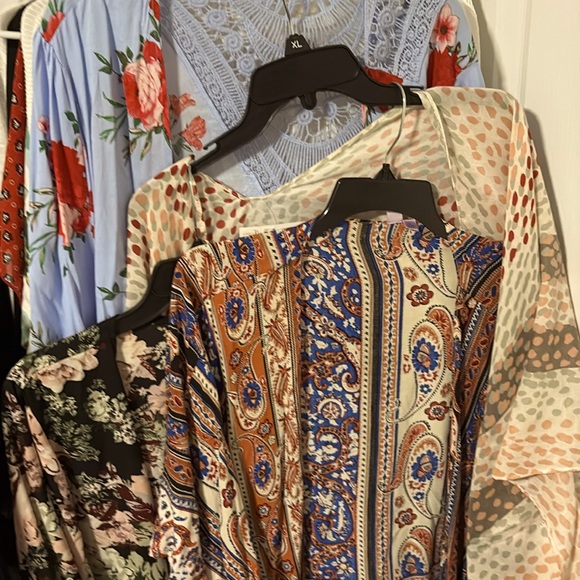 Kimonos Variety - Picture 1 of 1